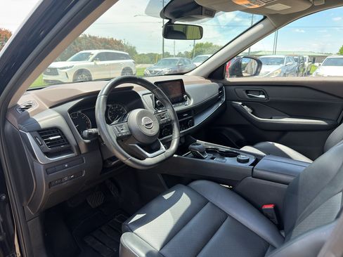 Certified 2023 Nissan Rogue SV w/ SV Premium B Package AWD/4WD image 10