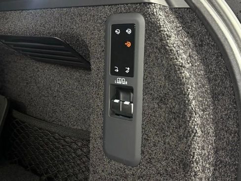 New 2025 Land Rover Range Rover SE image 19
