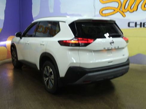 Used 2021 Nissan Rogue SV image 6