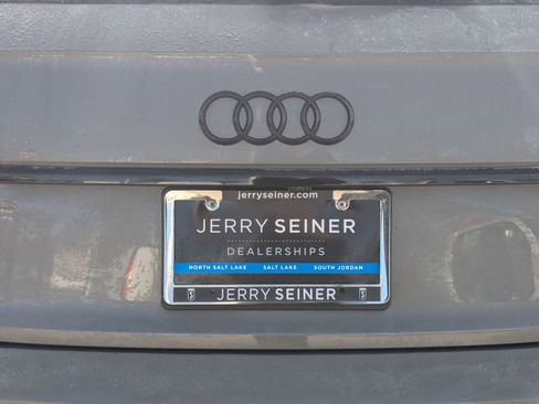 Used 2024 Audi SQ5 Prestige image 13