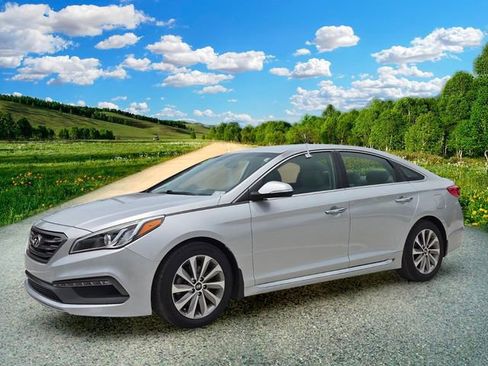 Used 2015 Hyundai Sonata Sport w/ Option Group 04 FWD image 2