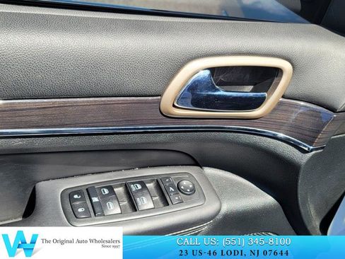 Used 2014 Jeep Grand Cherokee Overland AWD/4WD image 13
