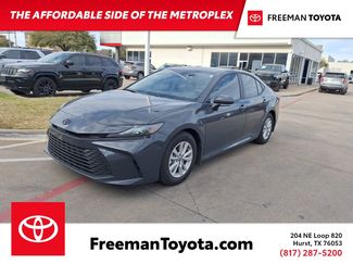 Used 2025 Toyota Camry LE video 1