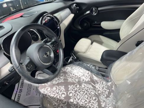 Used 2022 MINI Cooper Convertible image 11