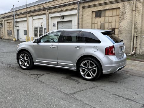 Used 2011 Ford Edge Sport w/ Driver Entry Pkg AWD/4WD image 6