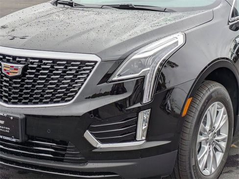 New 2025 Cadillac XT5 Luxury image 9