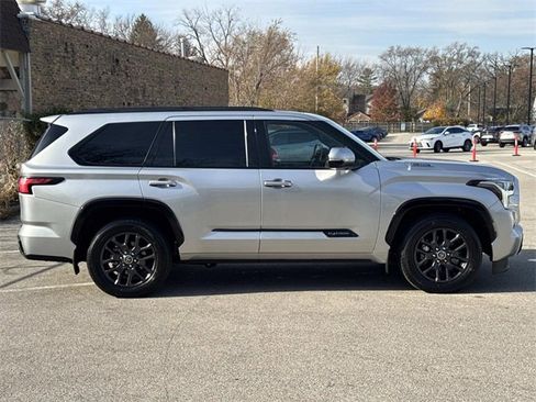 Used 2023 Toyota Sequoia 4WD image 4