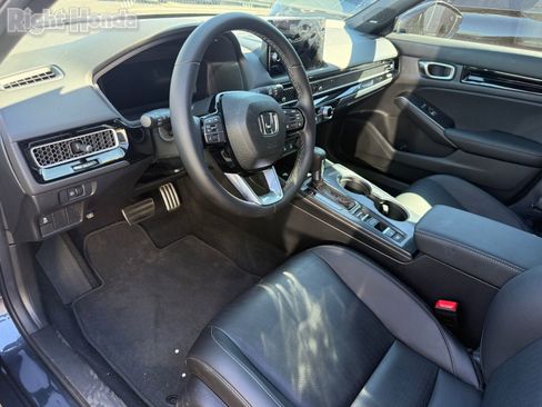 Used 2025 Honda Civic Sport Touring image 9