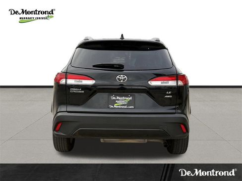 Used 2022 Toyota Corolla Cross LE image 6