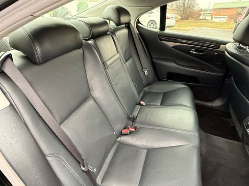 Used 2014 Lexus LS 460 AWD image 41