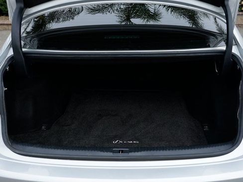 Used 2018 Lexus IS 300 AWD w/ Comfort Package image 8