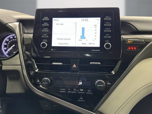 Used 2023 Toyota Camry SE FWD image 19