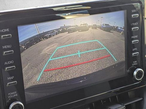 Used 2020 Toyota Corolla LE image 13