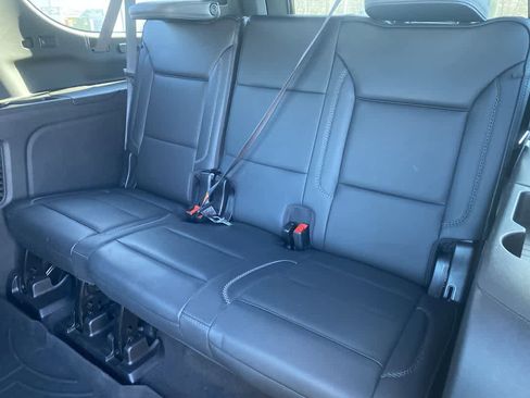 Used 2024 GMC Yukon XL Denali image 23