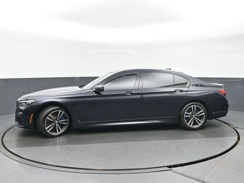 Used 2022 BMW 750i xDrive w/ Luxury Rear Seating Package image 6
