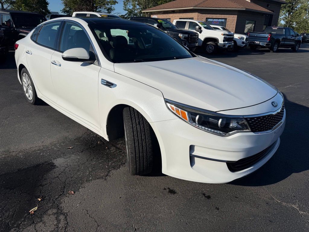 Used 2016 Kia Optima EX w/ Premium Package FWD image 3