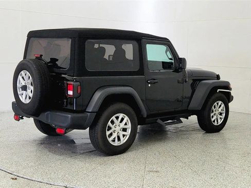 Used 2023 Jeep Wrangler Sport AWD/4WD image 7