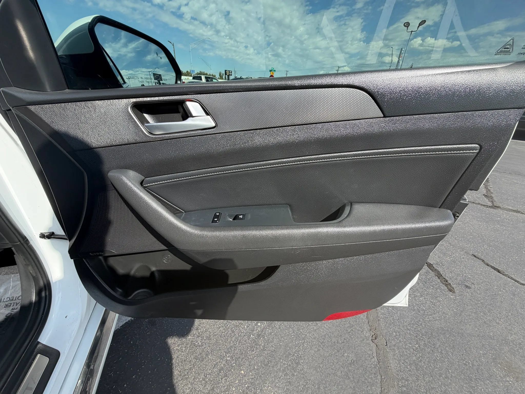Used 2017 Hyundai Sonata Limited 2.0T FWD image 14