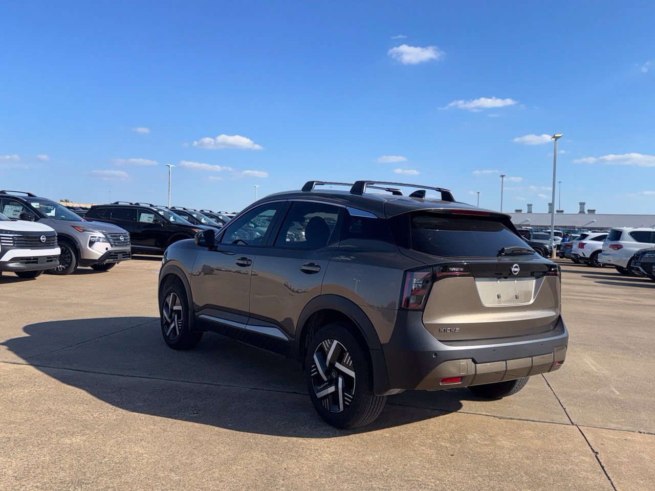 Used 2026 Nissan Kicks SV w/ Cold Weather Package FWD image 18