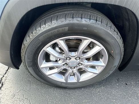 Certified 2024 GMC Terrain SLT w/ LPO, Floor Liner Package FWD image 31