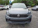 Used 2022 Volkswagen Tiguan SE R-Line image 2