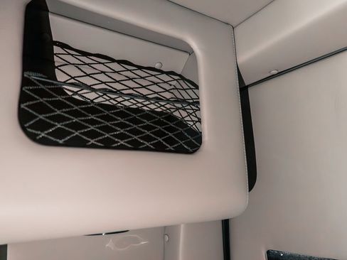 Used 2018 Mercedes-Benz Sprinter 3500 image 34