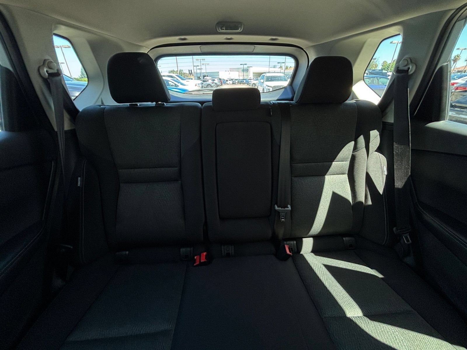 Used 2025 Nissan Rogue SV FWD image 39