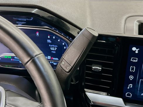 Used 2024 GMC Sierra 1500 Elevation image 25