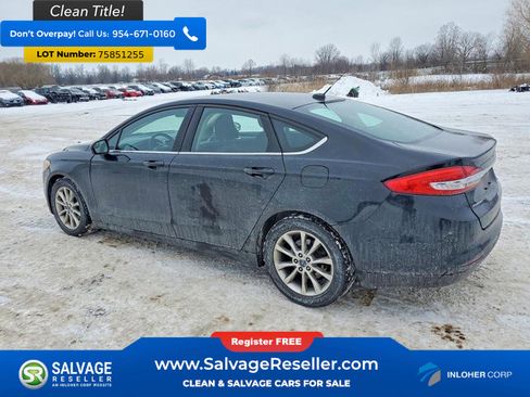 Used 2017 Ford Fusion SE image 3