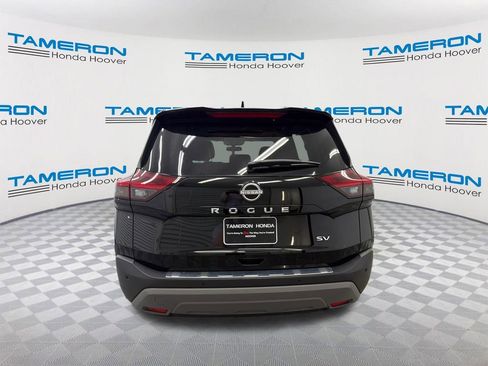 Used 2023 Nissan Rogue SV w/ SV Premium B Package image 4