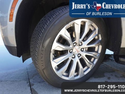 Used 2025 GMC Yukon Denali image 12