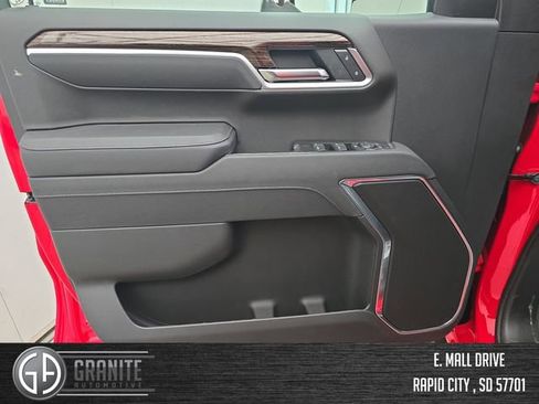 New 2026 GMC Sierra 1500 SLE image 10