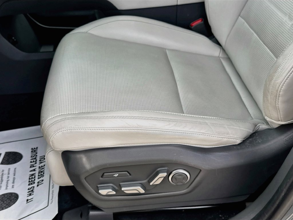 Used 2024 Hyundai Santa Fe Calligraphy FWD image 23