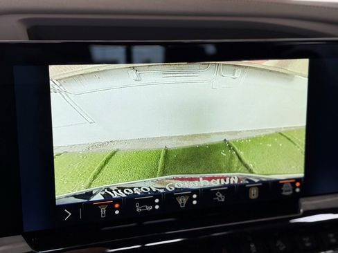 Used 2024 Chevrolet Silverado 1500 ZR2 w/ Technology Package image 64