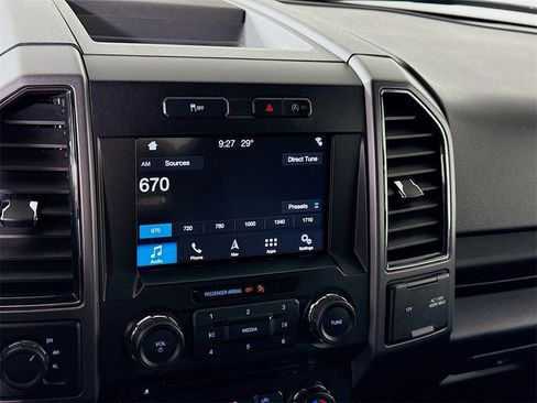 Used 2018 Ford F150 XLT w/ Equipment Group 302A Luxury image 9