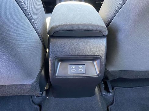 Used 2025 Toyota Corolla LE image 18