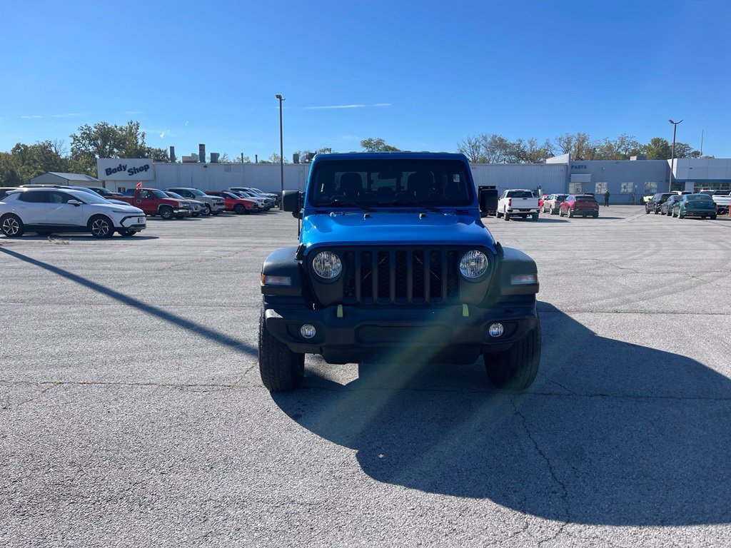 Used 2020 Jeep Gladiator Sport w/ Quick Order Package 24S AWD/4WD image 8