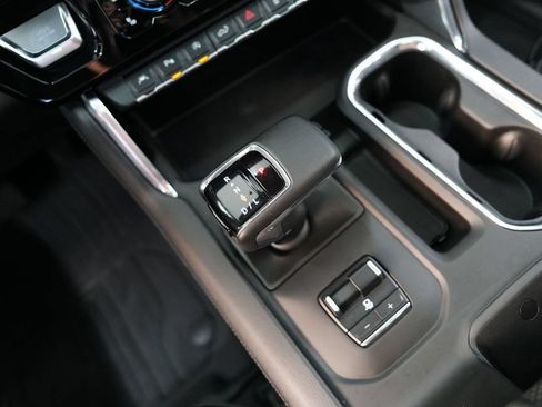 Used 2024 GMC Sierra 1500 Denali w/ Denali Reserve Package AWD/4WD image 28