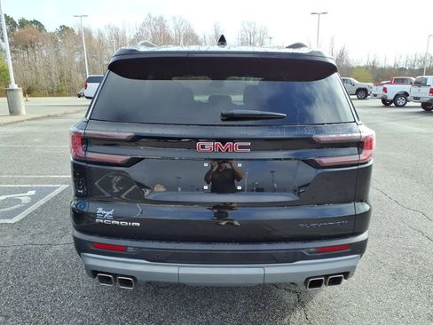 Used 2025 GMC Acadia Elevation image 4