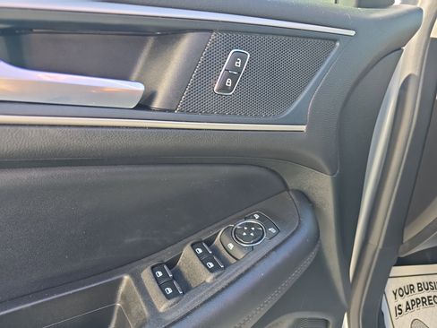 Used 2024 Ford Edge SEL w/ Convenience Package image 17