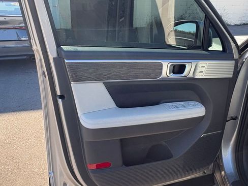 Used 2024 Hyundai Santa Fe Limited image 10