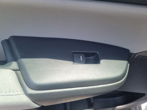 Used 2020 Honda CR-V LX image 14