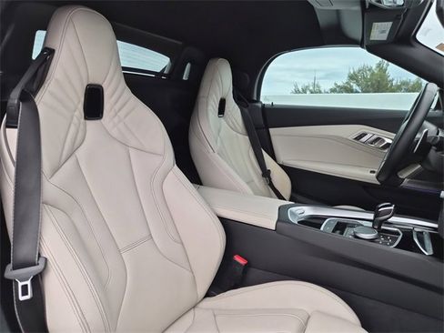 Used 2024 BMW Z4 sDrive30i w/ Premium Package image 19