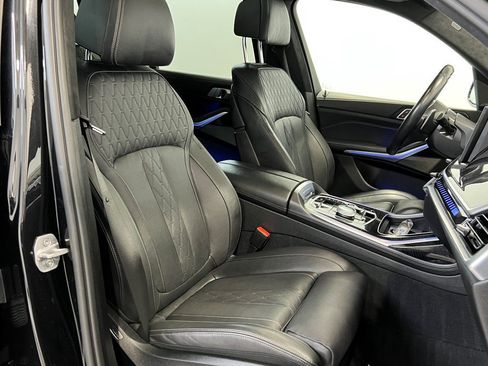 Used 2024 BMW X7 M60i w/ Executive Package image 15