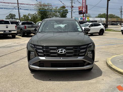 Used 2025 Hyundai Tucson SE FWD image 2