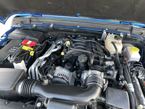 Used 2022 Jeep Wrangler Sport image 41