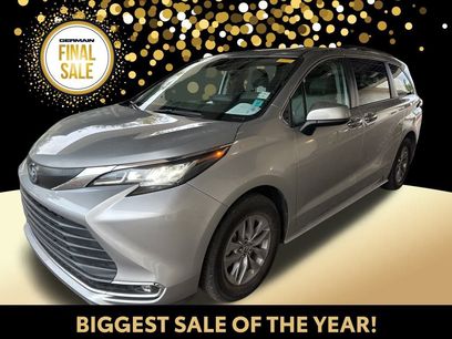 Certified 2022 Toyota Sienna XLE