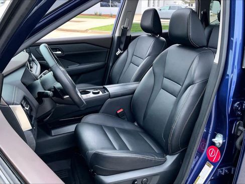 Certified 2023 Nissan Rogue SL image 6