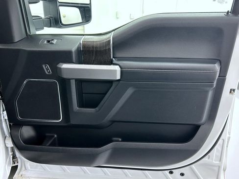 Used 2021 Ford F250 Lariat w/ Lariat Value Package image 16