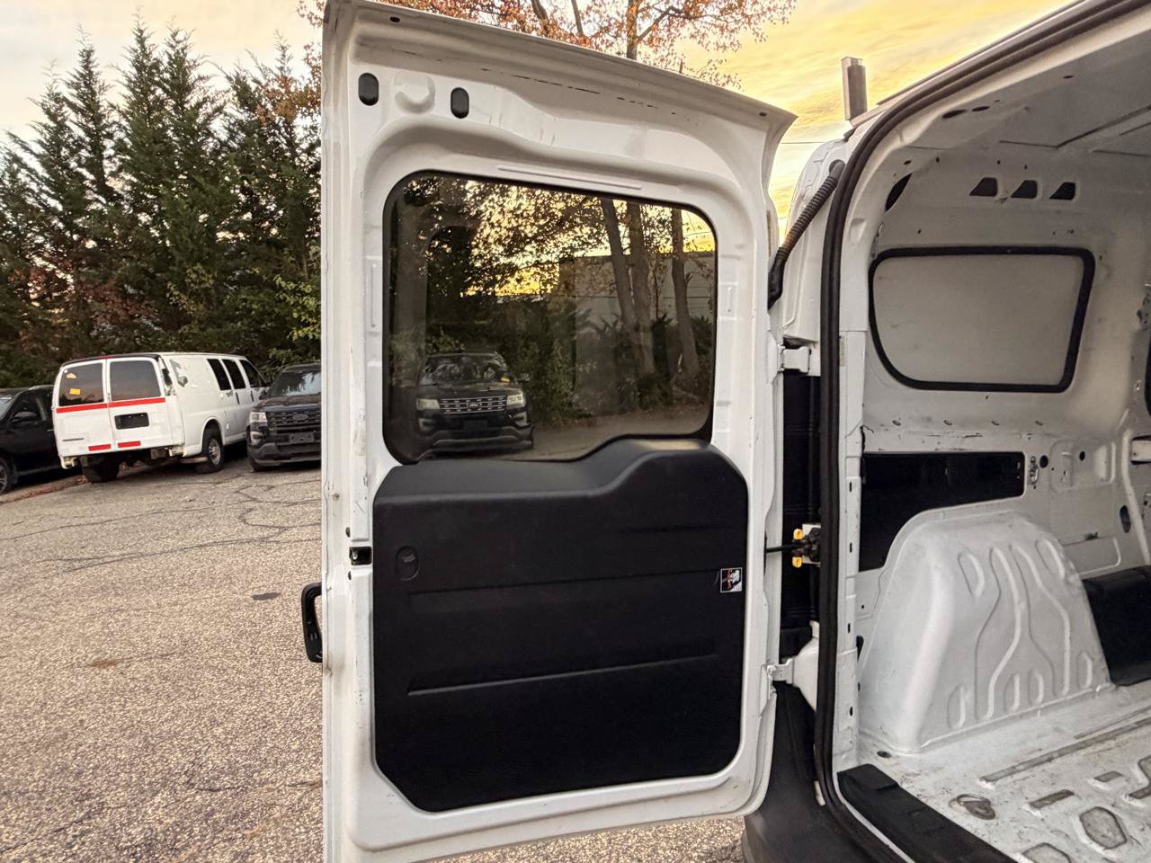 Used 2015 RAM ProMaster City Tradesman FWD image 18